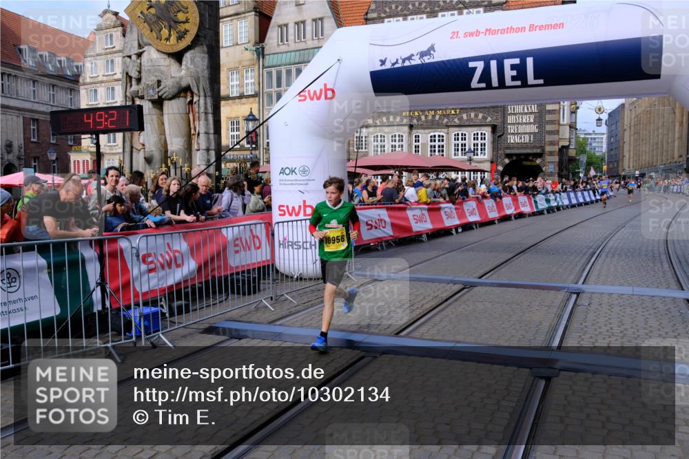 13.09.2026 - 21. swb-Marathon Bremen Tim E. http://msf.ph/oto/10302134 13.09.2026 10:44:38 Ziel 10956, 11108, 11148, 11438, 11644, 11758 meine-sportfotos.de