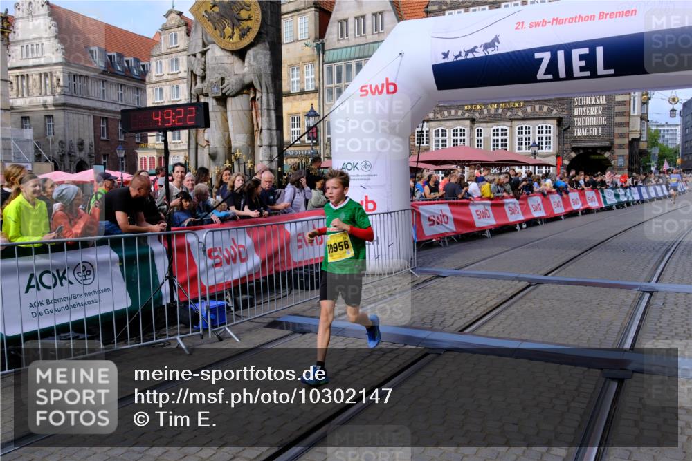 13.09.2026 - 21. swb-Marathon Bremen Tim E. http://msf.ph/oto/10302147 13.09.2026 10:44:38 Ziel 10956, 11108, 11148, 11438, 11644, 11758 meine-sportfotos.de