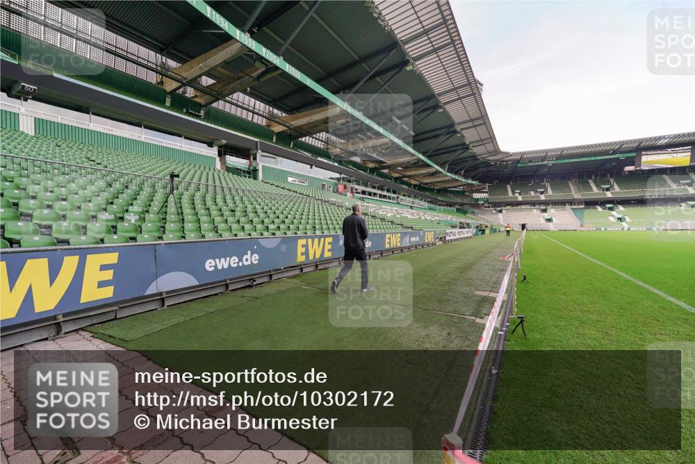 13.09.2026 - 21. swb-Marathon Bremen Michael Burmester http://msf.ph/oto/10302172 13.09.2026 11:57:17 Laufen im Stadion  meine-sportfotos.de