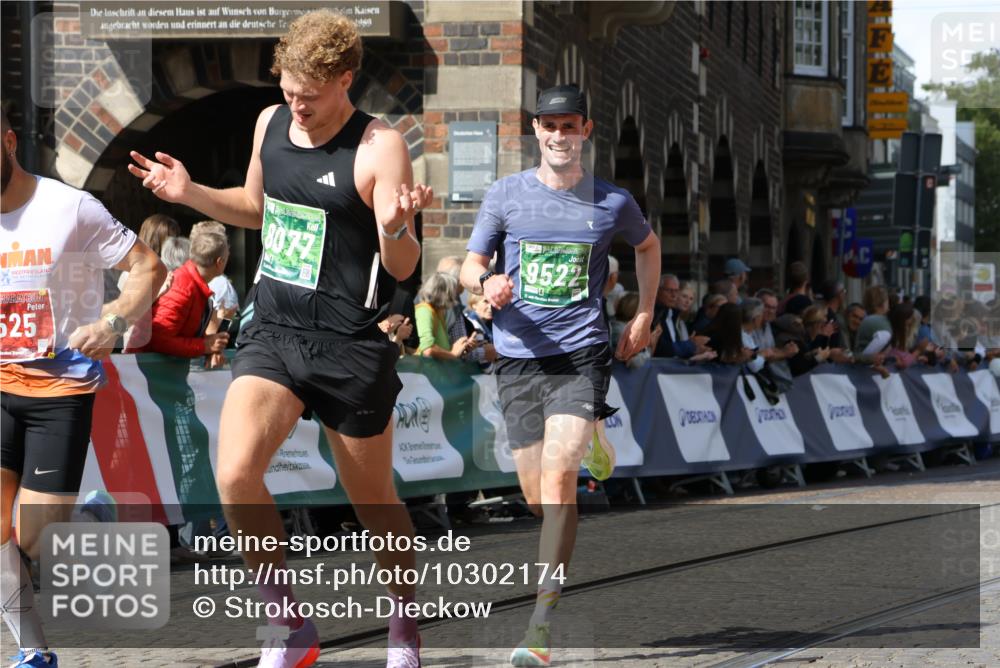 13.09.2026 - 21. swb-Marathon Bremen Strokosch-Dieckow http://msf.ph/oto/10302174 13.09.2026 12:52:57 Ziel 525, 553, 7768, 8729, 2585, 7650 meine-sportfotos.de