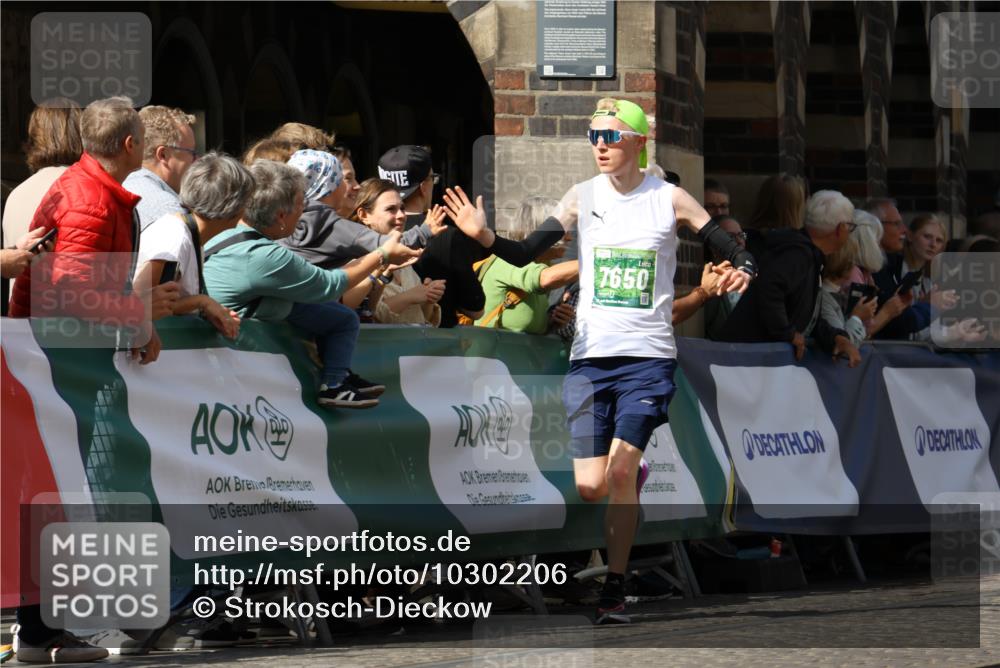 13.09.2026 - 21. swb-Marathon Bremen Strokosch-Dieckow http://msf.ph/oto/10302206 13.09.2026 12:53:07 Ziel 417, 553, 2100, 7244, 8729, 2585, 2670, 7650, 8081 meine-sportfotos.de