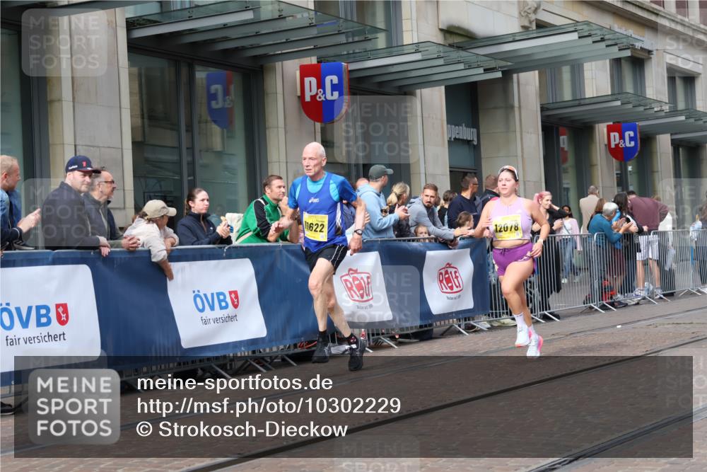 13.09.2026 - 21. swb-Marathon Bremen Strokosch-Dieckow http://msf.ph/oto/10302229 13.09.2026 10:50:23 Ziel 10267, 10525, 10764, 10840, 11076, 11170, 11220, 11276, 11664, 11742, 11753, 11774, 11961, 12052, 12070, 12078, 12179, 12309, 12447, 12488, 12560, 13544, 10170, 10233, 10525, 10840, 10876, 10923, 11111, 11128, 11178, 11497, 11499, 11622, 11680, 12045, 12078, 12240, 12269, 12447, 13562 meine-sportfotos.de