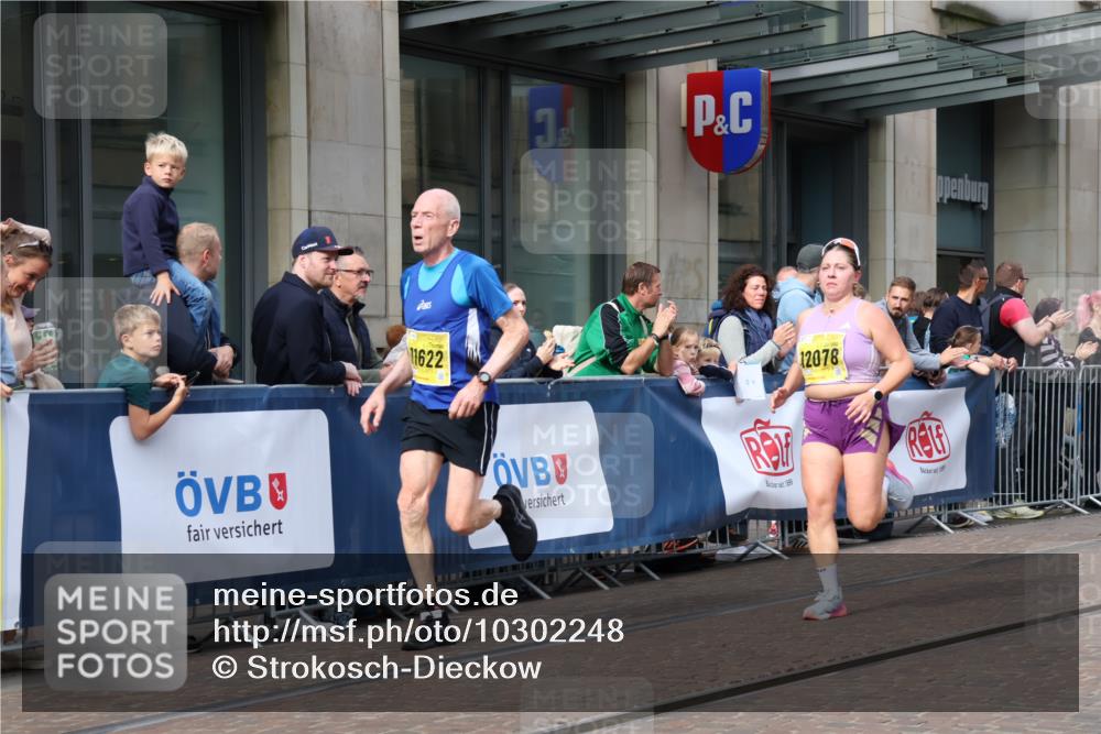 13.09.2026 - 21. swb-Marathon Bremen Strokosch-Dieckow http://msf.ph/oto/10302248 13.09.2026 10:50:23 Ziel 10267, 10525, 10764, 10840, 11076, 11170, 11220, 11276, 11664, 11742, 11753, 11774, 11961, 12052, 12070, 12078, 12179, 12309, 12447, 12488, 12560, 13544, 10170, 10233, 10525, 10840, 10876, 10923, 11111, 11128, 11178, 11497, 11499, 11622, 11680, 12045, 12078, 12240, 12269, 12447, 13562 meine-sportfotos.de