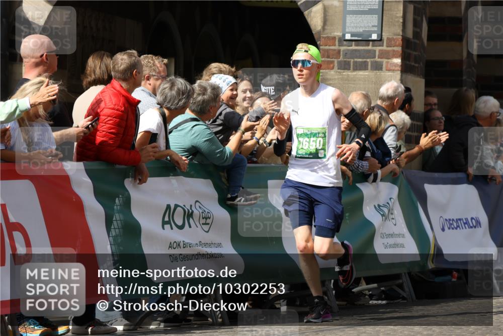 13.09.2026 - 21. swb-Marathon Bremen Strokosch-Dieckow http://msf.ph/oto/10302253 13.09.2026 12:53:08 Ziel 417, 553, 2100, 7244, 8077, 8729, 9522, 2585, 2670, 7650, 8081 meine-sportfotos.de