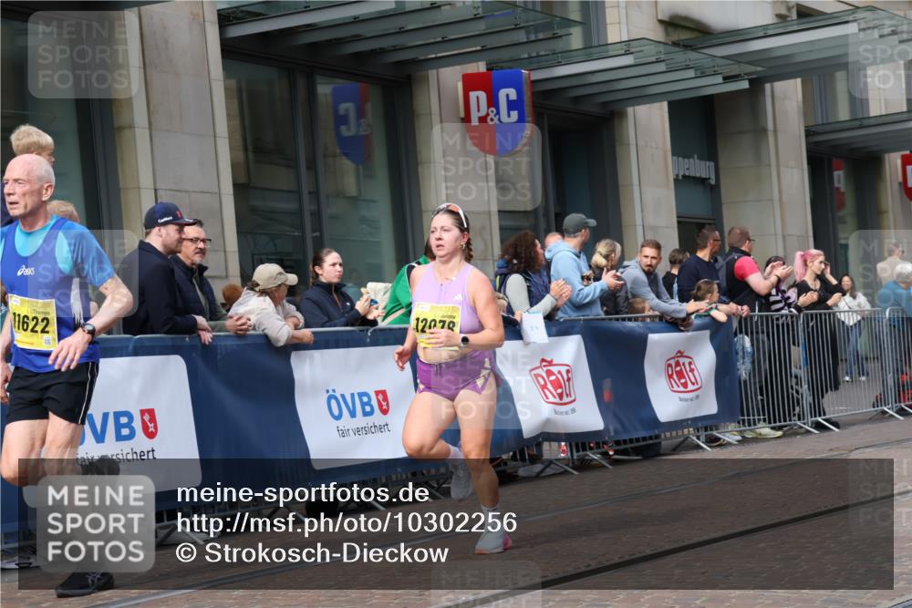 13.09.2026 - 21. swb-Marathon Bremen Strokosch-Dieckow http://msf.ph/oto/10302256 13.09.2026 10:50:24 Ziel 10267, 10537, 10764, 11076, 11170, 11220, 11276, 11664, 11742, 11753, 11774, 11961, 12052, 12070, 12179, 12309, 12488, 12560, 13544, 10170, 10233, 10525, 10840, 10876, 10923, 11111, 11128, 11178, 11497, 11499, 11622, 11680, 12045, 12078, 12240, 12269, 12447, 13562 meine-sportfotos.de