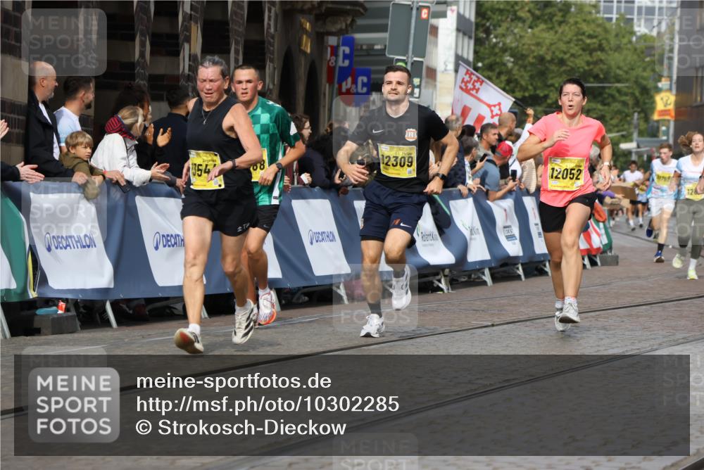 13.09.2026 - 21. swb-Marathon Bremen Strokosch-Dieckow http://msf.ph/oto/10302285 13.09.2026 10:50:47 Ziel 10170, 10233, 10525, 10840, 10923, 11178, 11220, 11276, 11497, 11499, 11622, 11664, 11680, 11742, 11774, 12045, 12078, 12269, 12447, 13562, 10200, 10537, 11076, 11087, 11170, 11625, 11626, 12004, 12179, 12303, 12351, 12407, 12560 meine-sportfotos.de