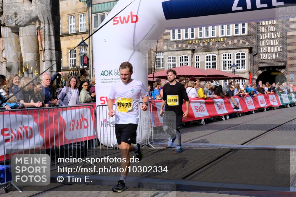13.09.2026 - 21. swb-Marathon Bremen Tim E. http://msf.ph/oto/10302334 13.09.2026 10:44:55 Ziel 10454, 10806, 10861, 11438, 11615, 11704, 12425, 12473 meine-sportfotos.de