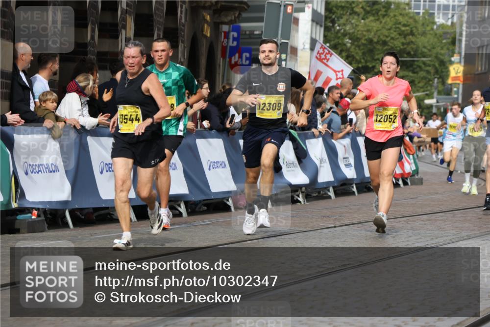 13.09.2026 - 21. swb-Marathon Bremen Strokosch-Dieckow http://msf.ph/oto/10302347 13.09.2026 10:50:47 Ziel 10170, 10233, 10525, 10840, 10923, 11178, 11220, 11276, 11497, 11499, 11622, 11664, 11680, 11742, 11774, 12045, 12078, 12269, 12447, 13562, 10200, 10537, 11076, 11087, 11170, 11625, 11626, 12004, 12179, 12303, 12351, 12407, 12560 meine-sportfotos.de