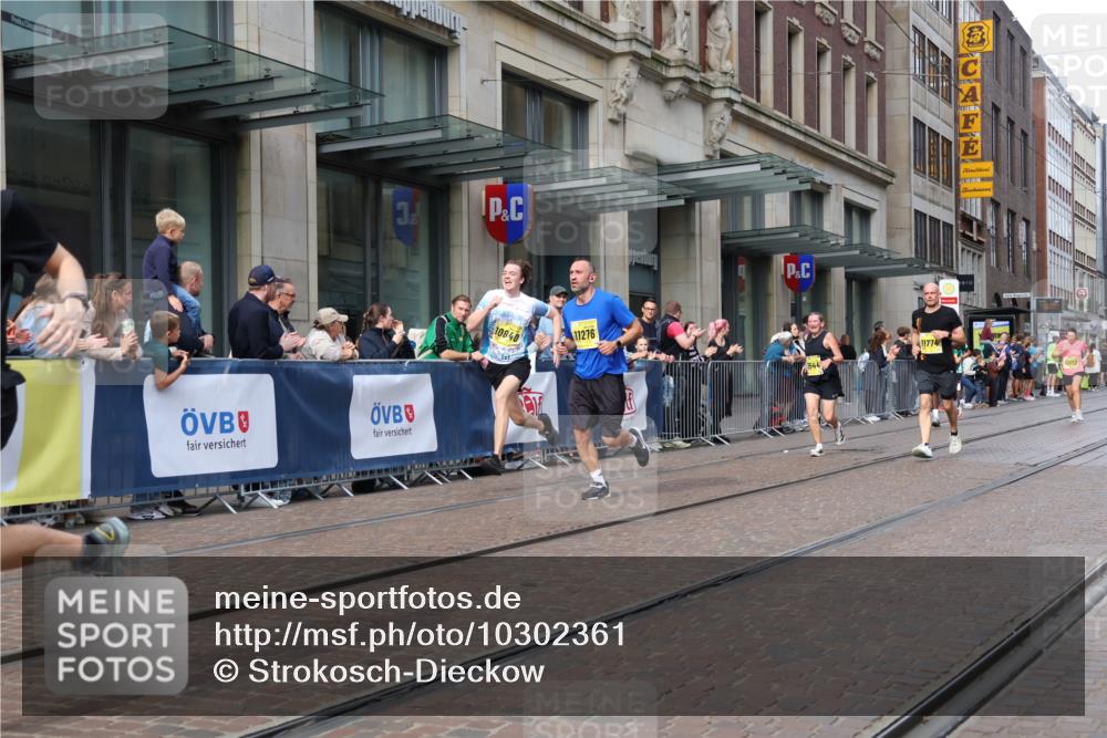 13.09.2026 - 21. swb-Marathon Bremen Strokosch-Dieckow http://msf.ph/oto/10302361 13.09.2026 10:50:31 Ziel 10200, 10267, 10537, 10764, 11076, 11087, 11170, 11220, 11625, 11626, 11753, 11774, 11961, 12004, 12052, 12070, 12179, 12303, 12309, 12351, 12407, 12488, 12560, 13544, 10170, 10233, 10525, 10840, 10923, 11111, 11128, 11178, 11276, 11497, 11499, 11622, 11664, 11680, 11742, 12045, 12078, 12269, 12447, 13562 meine-sportfotos.de