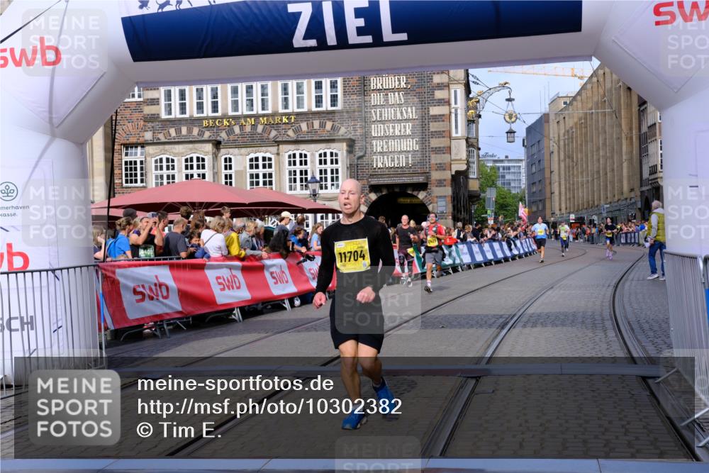 13.09.2026 - 21. swb-Marathon Bremen Tim E. http://msf.ph/oto/10302382 13.09.2026 10:45:00 Ziel 10266, 10454, 10806, 10861, 11615, 11692, 11704, 12302, 12425, 12473 meine-sportfotos.de