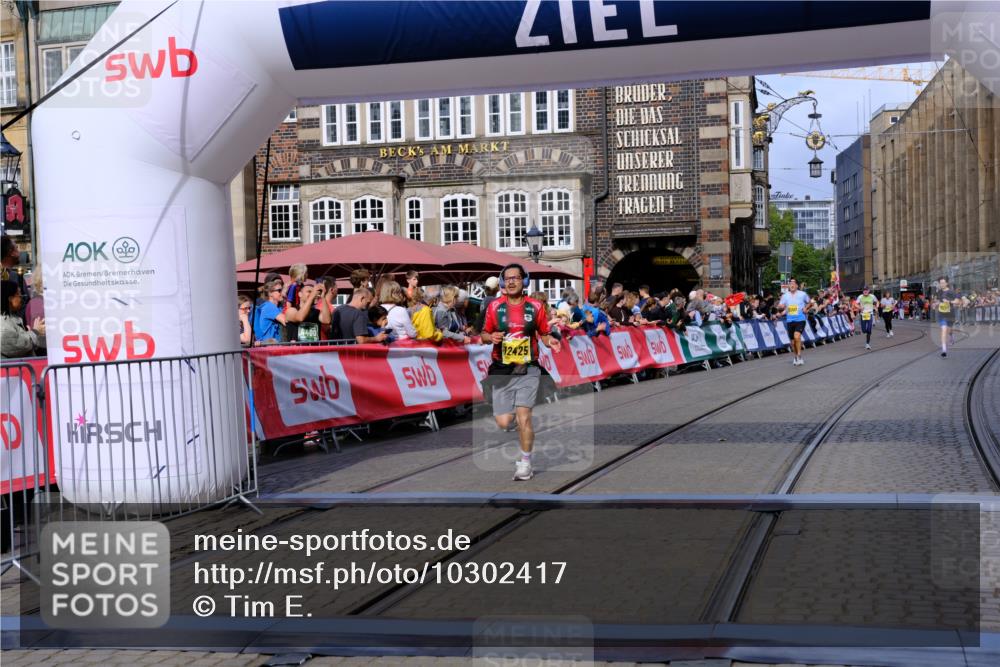 13.09.2026 - 21. swb-Marathon Bremen Tim E. http://msf.ph/oto/10302417 13.09.2026 10:45:02 Ziel 10266, 10628, 10861, 11615, 11692, 11704, 12302, 12425, 12473 meine-sportfotos.de