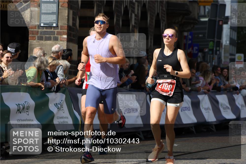 13.09.2026 - 21. swb-Marathon Bremen Strokosch-Dieckow http://msf.ph/oto/10302443 13.09.2026 12:53:14 Ziel 417, 553, 2100, 7244, 8077, 8729, 9522, 2670, 3080, 8081 meine-sportfotos.de