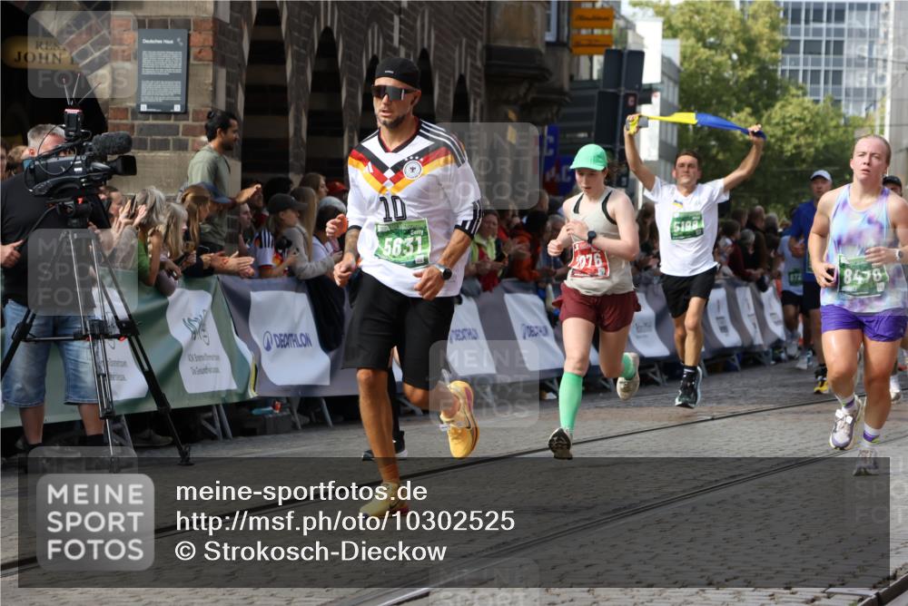 13.09.2026 - 21. swb-Marathon Bremen Strokosch-Dieckow http://msf.ph/oto/10302525 13.09.2026 13:29:57 Ziel 124, 716, 1073, 1083, 1243, 1581, 2076, 2289, 2742, 3030, 3721, 4576, 5244, 5599, 6006, 6384, 6499, 6690, 6725, 6930, 7079, 7384, 7426, 7649, 7884, 8481, 8594, 8831, 9534, 9747, 9770, 10013, 13031, 1308, 1611, 1653, 1780, 1938, 2126, 3190, 5039, 5198, 5348, 5615, 5631, 6225, 6720, 6942, 6992, 6994, 7184, 7609, 7932, 7966, 8110, 8115, 8441, 8470, 9104, 9125, 9529 meine-sportfotos.de