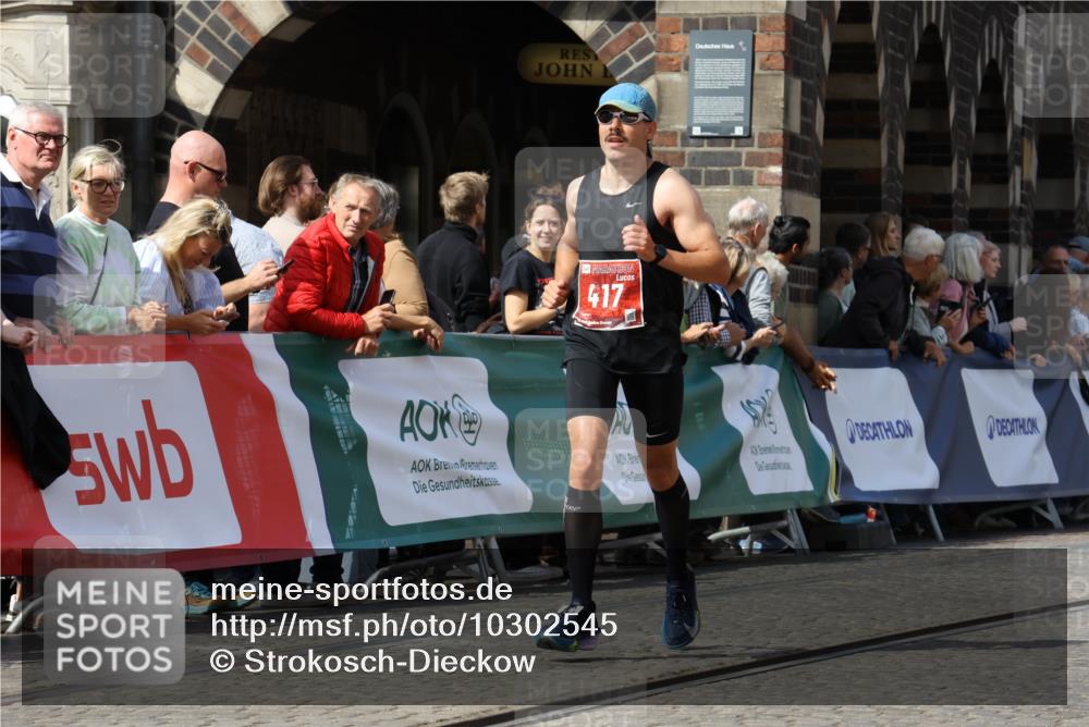 13.09.2026 - 21. swb-Marathon Bremen Strokosch-Dieckow http://msf.ph/oto/10302545 13.09.2026 12:53:19 Ziel 417, 2100, 8077, 9522, 2352, 3080, 3606 meine-sportfotos.de
