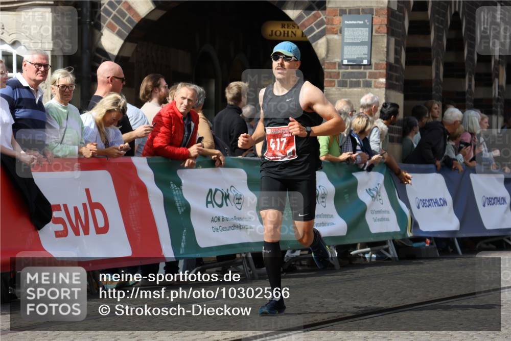 13.09.2026 - 21. swb-Marathon Bremen Strokosch-Dieckow http://msf.ph/oto/10302566 13.09.2026 12:53:19 Ziel 417, 2100, 8077, 9522, 2352, 3080, 3606 meine-sportfotos.de