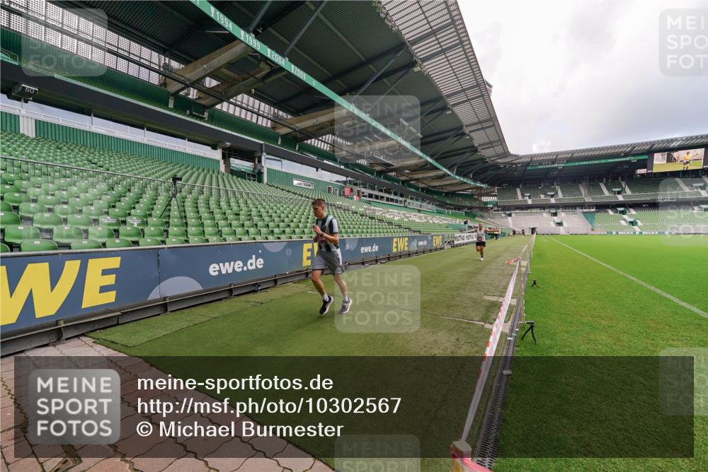 13.09.2026 - 21. swb-Marathon Bremen Michael Burmester http://msf.ph/oto/10302567 13.09.2026 12:31:41 Laufen im Stadion 417, 482, 573, 668, 943, 1020, 1126, 1168, 1214, 1357, 1507, 1639, 2100, 4474, 5212, 6485, 6507, 8044, 8285, 103, 358, 420, 553, 574, 649, 719, 959, 1161, 1253, 1256, 1352, 1391, 1428, 1525, 1724, 1783, 1917, 2032, 3662, 4264 meine-sportfotos.de