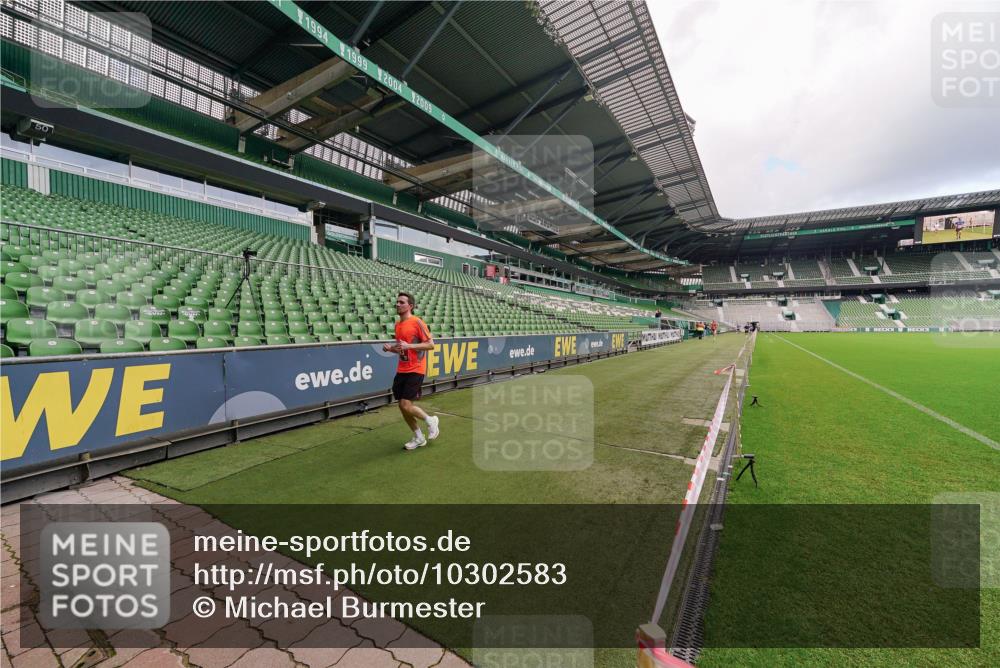 13.09.2026 - 21. swb-Marathon Bremen Michael Burmester http://msf.ph/oto/10302583 13.09.2026 12:32:17 Laufen im Stadion 417, 482, 573, 668, 943, 1020, 1126, 1357, 1507, 1606, 1629, 1639, 2100, 4474, 6507, 8044, 8285, 314, 358, 520, 547, 553, 574, 649, 719, 858, 934, 959, 1161, 1253, 1256, 1391, 1428, 1525, 1724, 1783, 1917, 3662, 4264 meine-sportfotos.de