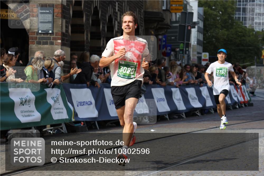 13.09.2026 - 21. swb-Marathon Bremen Strokosch-Dieckow http://msf.ph/oto/10302596 13.09.2026 12:53:28 Ziel 2585, 2670, 7650, 8077, 8081, 9522, 1089, 1168, 1606, 2352, 3606 meine-sportfotos.de