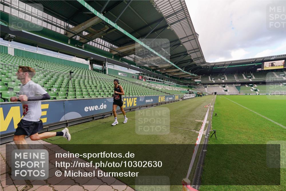 13.09.2026 - 21. swb-Marathon Bremen Michael Burmester http://msf.ph/oto/10302630 13.09.2026 12:34:05 Laufen im Stadion 250, 272, 299, 525, 919, 1089, 1212, 1606, 2072, 5428, 7741, 314, 573, 1168, 1214, 1357, 1453, 1639, 4474, 5212, 6485, 6507, 8285 meine-sportfotos.de
