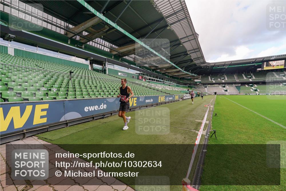 13.09.2026 - 21. swb-Marathon Bremen Michael Burmester http://msf.ph/oto/10302634 13.09.2026 12:34:28 Laufen im Stadion 250, 272, 299, 525, 919, 1089, 1212, 2072, 5428, 7741, 417, 573, 1168, 1214, 1357, 1453, 1639, 4474, 5212, 6485, 6507, 8044, 8285 meine-sportfotos.de