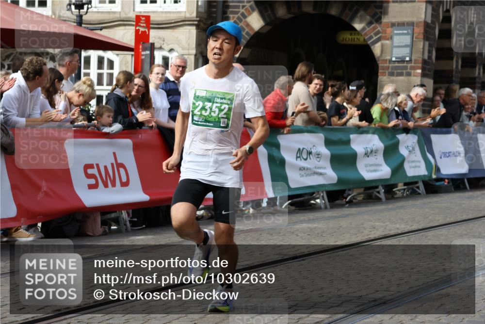 13.09.2026 - 21. swb-Marathon Bremen Strokosch-Dieckow http://msf.ph/oto/10302639 13.09.2026 12:53:31 Ziel 2585, 2670, 7650, 8081, 272, 1089, 1168, 1606, 3606 meine-sportfotos.de