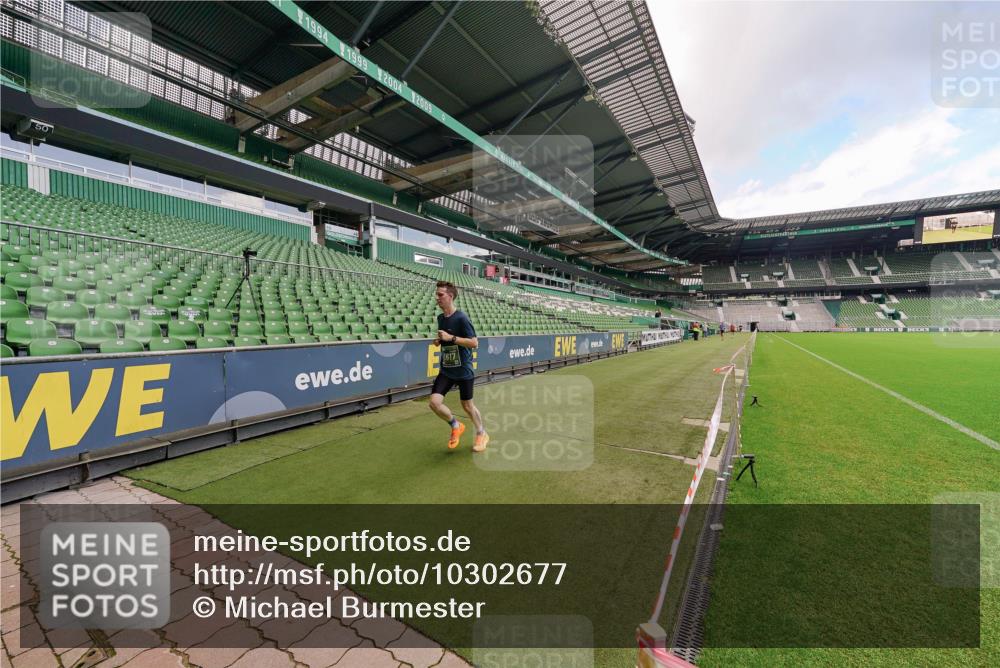 13.09.2026 - 21. swb-Marathon Bremen Michael Burmester http://msf.ph/oto/10302677 13.09.2026 12:36:10 Laufen im Stadion 365, 850, 1288, 1485, 1550, 1583, 1875, 1993, 2073, 3617, 4232, 7244, 7692, 7768, 8075, 13033, 417, 482, 668, 943, 1020, 1126, 1507, 1606, 1629, 2100, 5428, 7741, 8044 meine-sportfotos.de