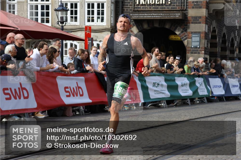 13.09.2026 - 21. swb-Marathon Bremen Strokosch-Dieckow http://msf.ph/oto/10302692 13.09.2026 12:53:34 Ziel 2585, 2670, 7650, 8081, 272, 1089, 1168, 1606, 13212 meine-sportfotos.de
