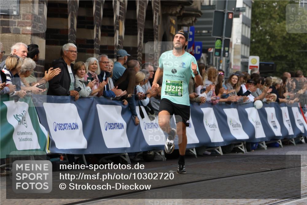 13.09.2026 - 21. swb-Marathon Bremen Strokosch-Dieckow http://msf.ph/oto/10302720 13.09.2026 12:53:46 Ziel 2352, 2670, 3080, 3606, 8081, 5160, 13212 meine-sportfotos.de