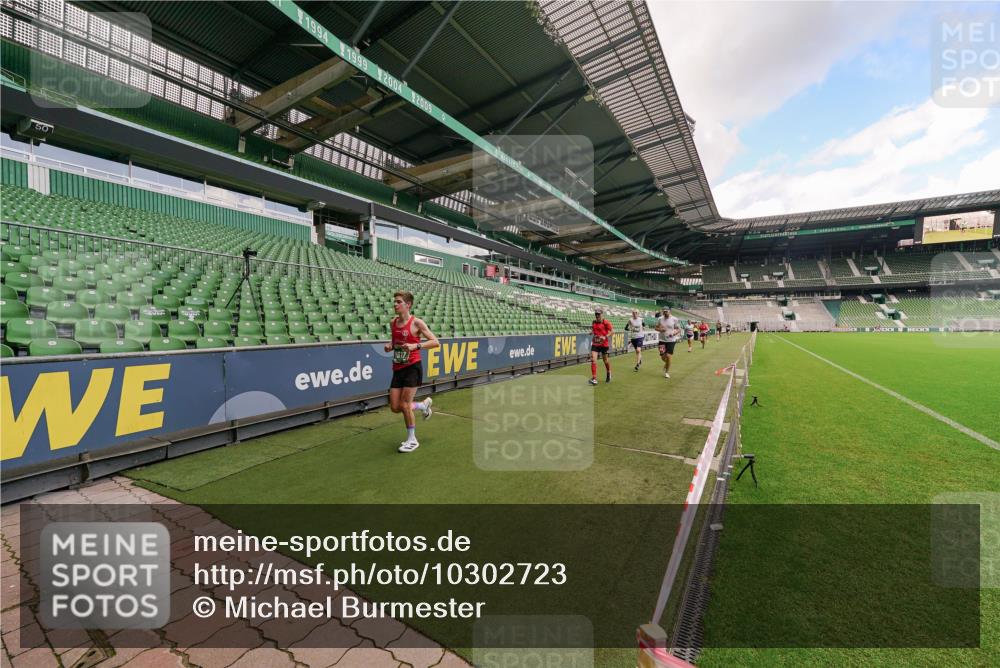 13.09.2026 - 21. swb-Marathon Bremen Michael Burmester http://msf.ph/oto/10302723 13.09.2026 12:37:20 Laufen im Stadion 365, 466, 658, 850, 895, 1090, 1118, 1288, 1385, 1485, 1583, 1604, 1754, 1993, 2073, 2585, 2670, 3617, 7244, 7768, 8075, 8081, 8729, 9522, 13033, 250, 272, 299, 525, 919, 1089, 1212, 2072, 5428, 7741 meine-sportfotos.de
