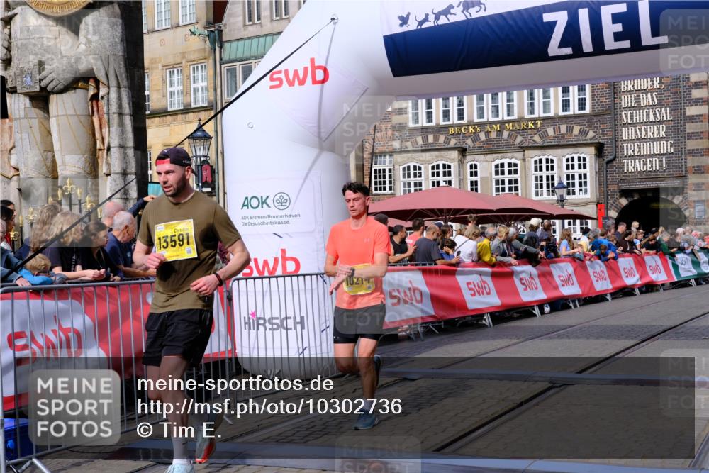 13.09.2026 - 21. swb-Marathon Bremen Tim E. http://msf.ph/oto/10302736 13.09.2026 10:45:24 Ziel 10096, 10143, 10214, 10735, 10866, 11020, 11396, 13591 meine-sportfotos.de