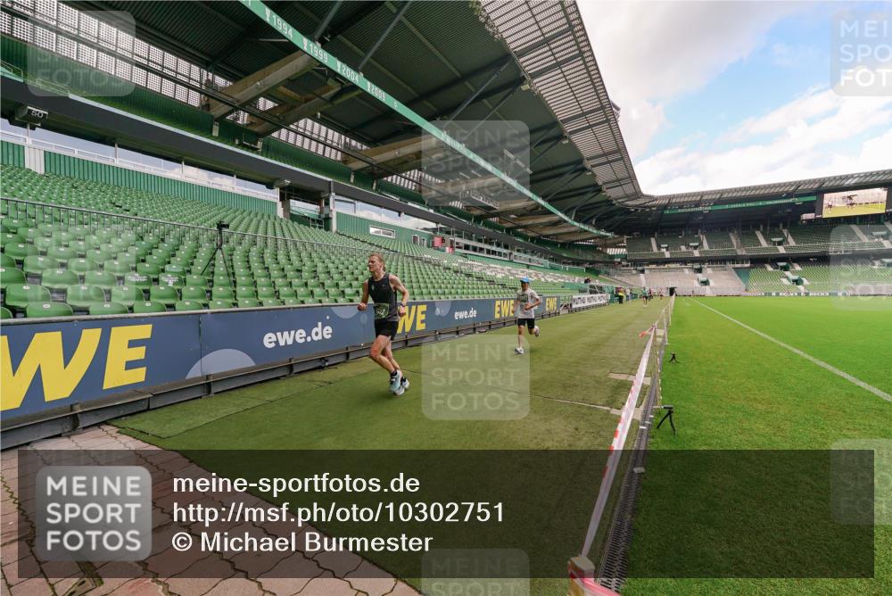 13.09.2026 - 21. swb-Marathon Bremen Michael Burmester http://msf.ph/oto/10302751 13.09.2026 12:37:33 Laufen im Stadion 346, 365, 466, 658, 850, 895, 1090, 1118, 1288, 1385, 1485, 1583, 1604, 1754, 2073, 2141, 2352, 2585, 2670, 3617, 6112, 7244, 7650, 7768, 8075, 8077, 8081, 8729, 9399, 9522, 9617, 250, 272, 299, 525, 919, 1089, 1212, 2072, 5428, 7741 meine-sportfotos.de