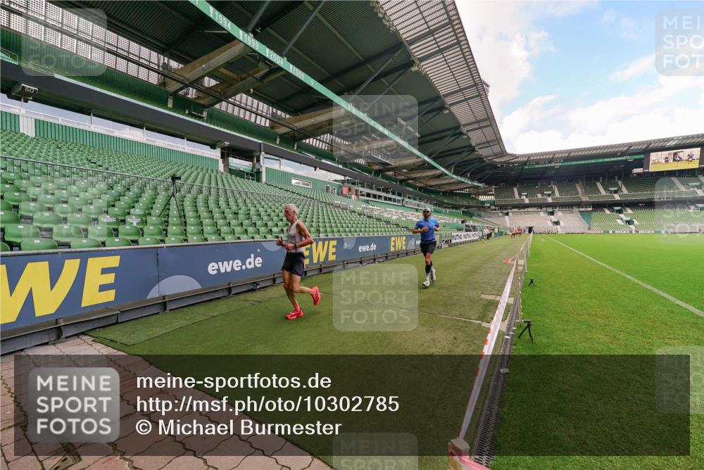 13.09.2026 - 21. swb-Marathon Bremen Michael Burmester http://msf.ph/oto/10302785 13.09.2026 12:38:31 Laufen im Stadion 277, 346, 466, 658, 895, 901, 1090, 1118, 1248, 1320, 1323, 1385, 1472, 1576, 1587, 1604, 1717, 1751, 1754, 1758, 1795, 1800, 1911, 2141, 2352, 2585, 2670, 3080, 3606, 5160, 5163, 5912, 6112, 7650, 8077, 8081, 8467, 8729, 9399, 9522, 9617, 250, 272, 299, 919, 1089, 1550, 1875, 4232, 7692 meine-sportfotos.de