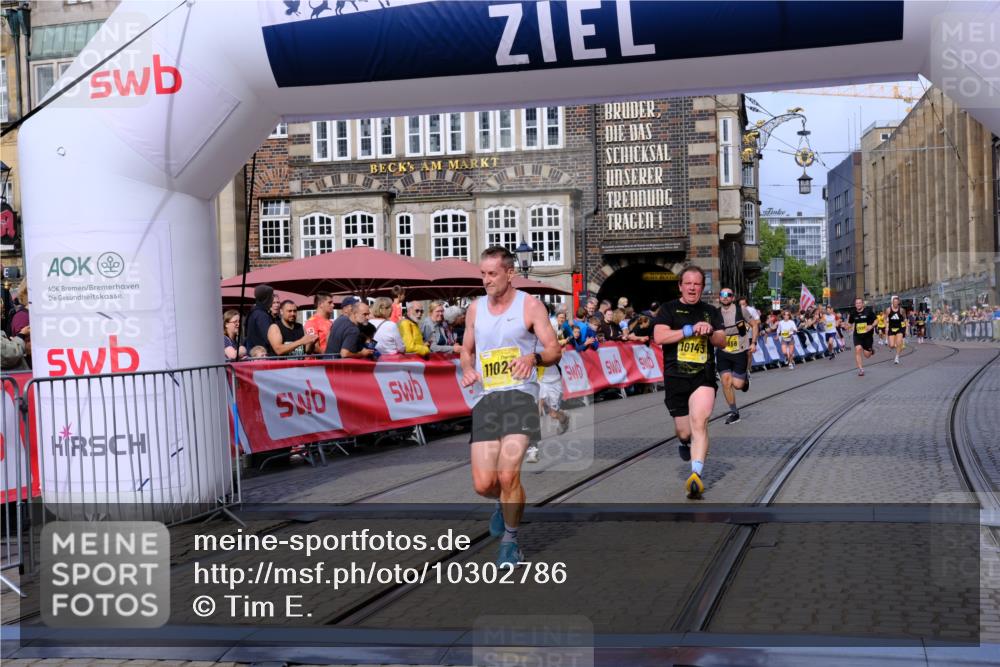 13.09.2026 - 21. swb-Marathon Bremen Tim E. http://msf.ph/oto/10302786 13.09.2026 10:45:28 Ziel 10096, 10143, 10214, 10398, 10866, 11020, 11396, 11695, 12054, 13591 meine-sportfotos.de