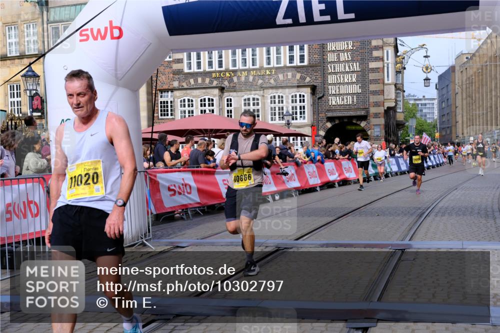 13.09.2026 - 21. swb-Marathon Bremen Tim E. http://msf.ph/oto/10302797 13.09.2026 10:45:31 Ziel 10096, 10143, 10214, 10398, 10866, 11020, 11396, 11695, 12054, 12475, 13591 meine-sportfotos.de