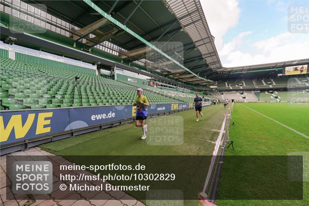 13.09.2026 - 21. swb-Marathon Bremen Michael Burmester http://msf.ph/oto/10302829 13.09.2026 12:39:19 Laufen im Stadion 277, 346, 453, 807, 895, 901, 1118, 1248, 1320, 1323, 1379, 1472, 1508, 1540, 1576, 1587, 1604, 1717, 1751, 1758, 1795, 1800, 1852, 1911, 2049, 2099, 2141, 2352, 2670, 3080, 3606, 3744, 5160, 5163, 5912, 6112, 6630, 7118, 7650, 8077, 8467, 9399, 9522, 9617, 9630, 10034, 13080, 365, 850, 1288, 1550, 1875, 1993, 4232, 7692, 7768, 8075, 13033 meine-sportfotos.de