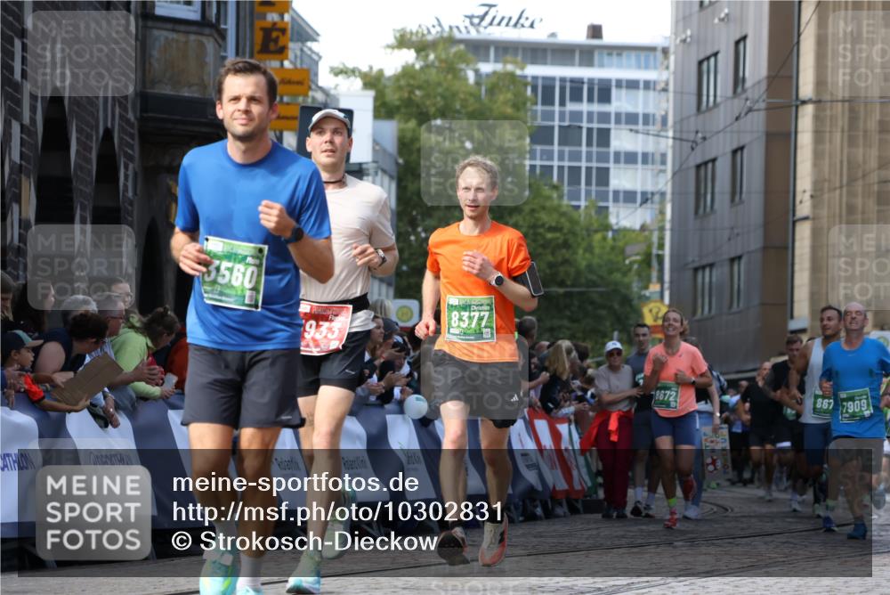 13.09.2026 - 21. swb-Marathon Bremen Strokosch-Dieckow http://msf.ph/oto/10302831 13.09.2026 13:22:52 Ziel 388, 1933, 2402, 2481, 2771, 3855, 4483, 4697, 6891, 7586, 8547, 8694, 9090, 9510, 1809, 1935, 1963, 2367, 2914, 3098, 3233, 3560, 5114, 7909, 8377, 8646, 8671, 8672, 8819, 8820, 9921 meine-sportfotos.de
