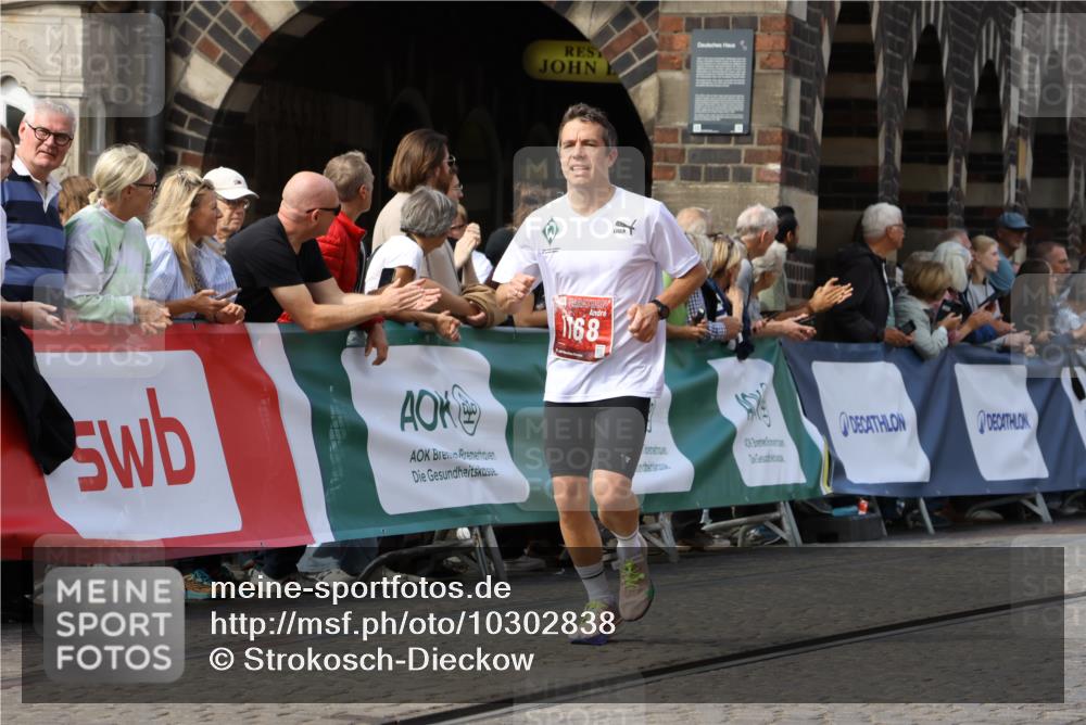 13.09.2026 - 21. swb-Marathon Bremen Strokosch-Dieckow http://msf.ph/oto/10302838 13.09.2026 12:54:01 Ziel 272, 1089, 1168, 1606, 2352, 3606, 13212, 1256, 1629, 6112, 9399, 9617 meine-sportfotos.de