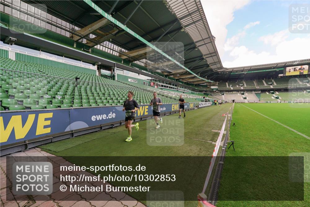 13.09.2026 - 21. swb-Marathon Bremen Michael Burmester http://msf.ph/oto/10302853 13.09.2026 12:39:55 Laufen im Stadion 126, 277, 453, 603, 640, 671, 735, 807, 862, 901, 912, 1136, 1248, 1320, 1323, 1379, 1472, 1508, 1540, 1576, 1587, 1717, 1751, 1758, 1795, 1800, 1852, 1860, 1901, 1911, 1930, 1950, 2049, 2099, 3744, 4381, 5160, 5163, 5912, 6201, 6630, 7118, 7671, 8467, 9329, 9630, 10034, 13080, 13224, 365, 850, 1288, 1385, 1485, 1550, 1583, 1754, 1875, 1993, 2073, 3617, 4232, 7244, 7692, 7768, 8075, 8729, 13033 meine-sportfotos.de