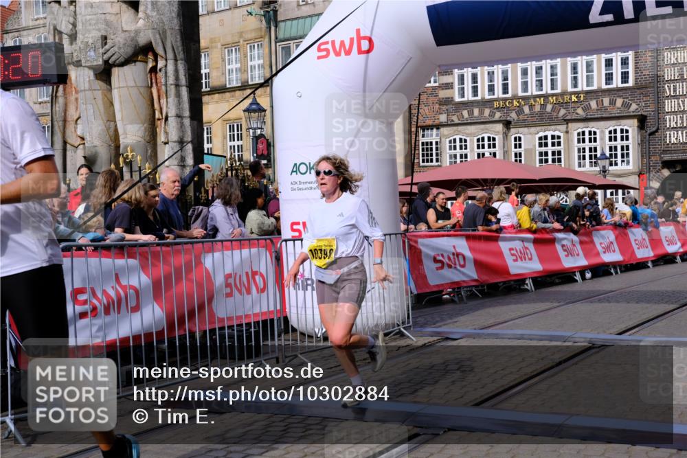 13.09.2026 - 21. swb-Marathon Bremen Tim E. http://msf.ph/oto/10302884 13.09.2026 10:45:37 Ziel 10143, 10318, 10398, 10866, 11020, 11232, 11396, 11478, 11695, 11835, 12054, 12475, 12534 meine-sportfotos.de