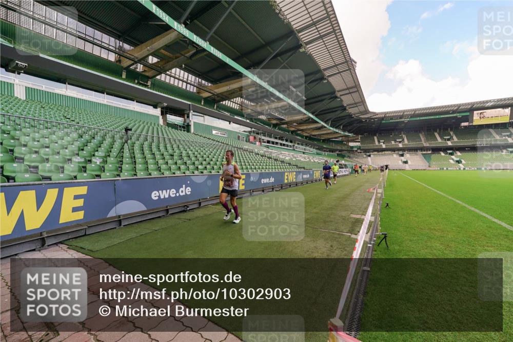 13.09.2026 - 21. swb-Marathon Bremen Michael Burmester http://msf.ph/oto/10302903 13.09.2026 12:40:44 Laufen im Stadion 126, 371, 453, 603, 640, 650, 671, 735, 744, 807, 862, 912, 957, 1136, 1336, 1379, 1381, 1508, 1540, 1571, 1614, 1797, 1852, 1860, 1901, 1930, 1950, 2049, 2099, 2986, 3744, 4381, 4399, 4795, 4936, 6201, 6630, 7118, 7671, 8065, 9065, 9329, 9630, 10034, 13080, 13224, 365, 466, 658, 895, 1090, 1118, 1288, 1385, 1485, 1583, 1604, 1754, 2073, 2585, 2670, 3617, 7244, 7768, 8075, 8729 meine-sportfotos.de