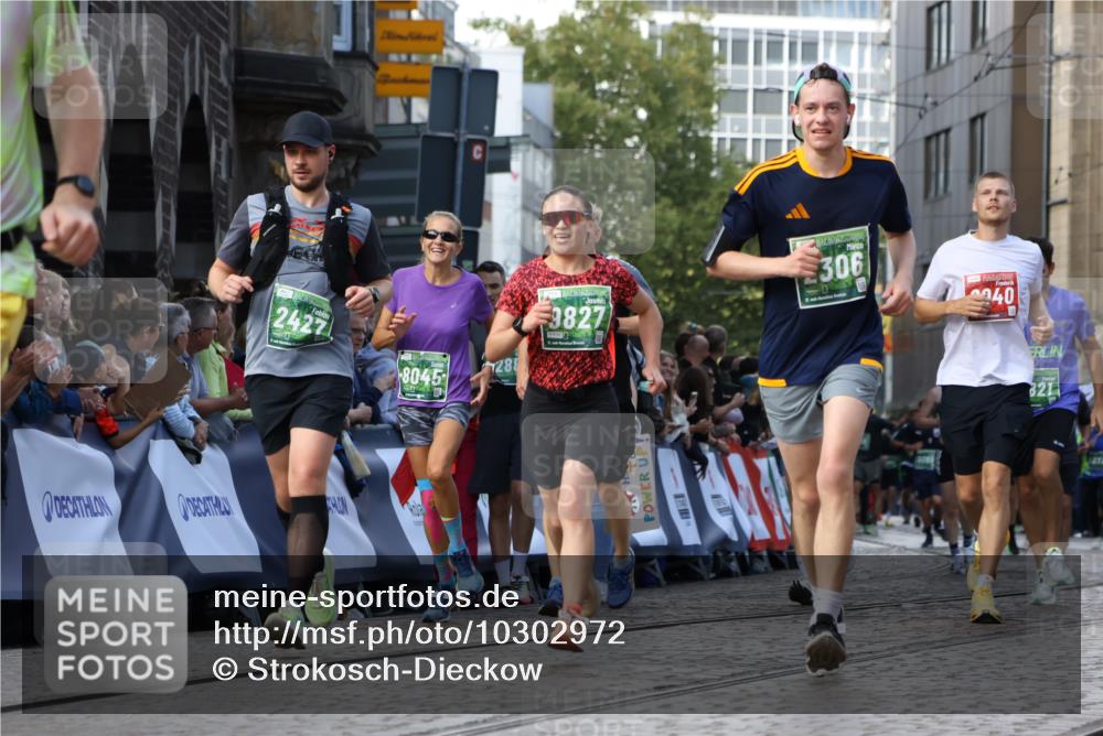 13.09.2026 - 21. swb-Marathon Bremen Strokosch-Dieckow http://msf.ph/oto/10302972 13.09.2026 13:23:11 Ziel 913, 1963, 2040, 2771, 2806, 3145, 3560, 6707, 6737, 6792, 7909, 8377, 8551, 8646, 8671, 8672, 9090, 9510, 2306, 2427, 2899, 3531, 3861, 5820, 5821, 6923, 8045, 8863, 9436, 9827, 10127 meine-sportfotos.de