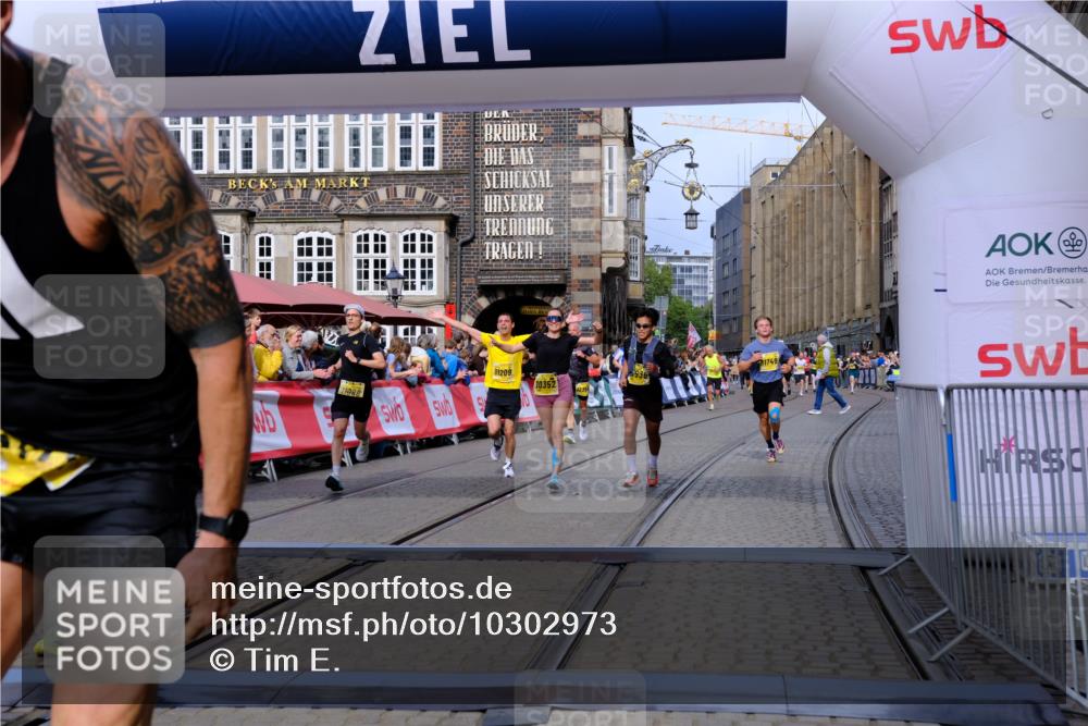 13.09.2026 - 21. swb-Marathon Bremen Tim E. http://msf.ph/oto/10302973 13.09.2026 10:45:45 Ziel 10318, 10352, 10398, 10536, 11088, 11209, 11232, 11478, 11695, 11749, 11835, 12054, 12290, 12355, 12475, 12534 meine-sportfotos.de