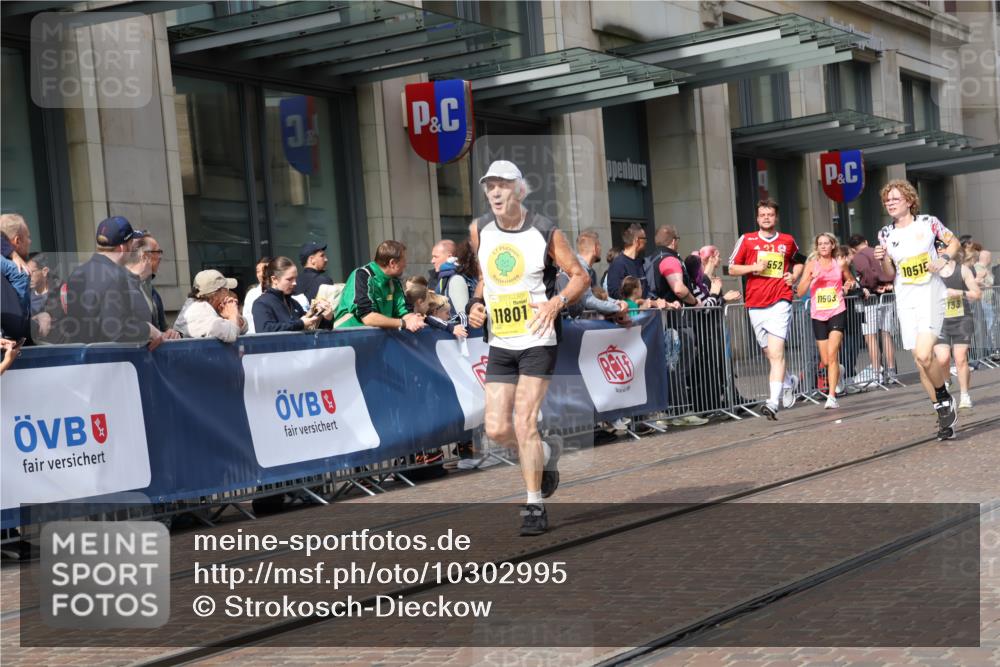 13.09.2026 - 21. swb-Marathon Bremen Strokosch-Dieckow http://msf.ph/oto/10302995 13.09.2026 10:51:04 Ziel 10334, 10381, 10471, 10515, 10544, 10763, 10808, 10825, 10862, 10887, 10984, 11145, 11503, 11537, 11787, 11801, 11973, 12051, 12133, 12424, 12548, 12552, 13631, 10200, 10267, 10537, 11076, 11087, 11170, 11339, 11537, 11625, 11626, 11753, 11961, 12004, 12070, 12179, 12303, 12351, 12407, 12560 meine-sportfotos.de
