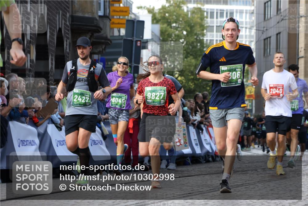 13.09.2026 - 21. swb-Marathon Bremen Strokosch-Dieckow http://msf.ph/oto/10302998 13.09.2026 13:23:11 Ziel 913, 1963, 2040, 2771, 2806, 3145, 3560, 6707, 6737, 6792, 7909, 8377, 8551, 8646, 8671, 8672, 9090, 9510, 2306, 2427, 2899, 3531, 3861, 5820, 5821, 6923, 8045, 8863, 9436, 9827, 10127 meine-sportfotos.de