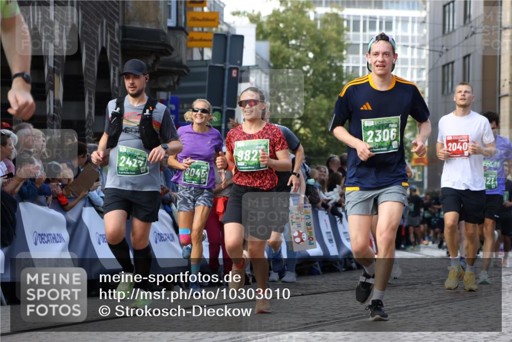13.09.2026 - 21. swb-Marathon Bremen Strokosch-Dieckow http://msf.ph/oto/10303010 13.09.2026 13:23:11 Ziel 913, 1963, 2040, 2771, 2806, 3145, 3560, 6707, 6737, 6792, 7909, 8377, 8551, 8646, 8671, 8672, 9090, 9510, 2306, 2427, 2899, 3531, 3861, 5820, 5821, 6923, 8045, 8863, 9436, 9827, 10127 meine-sportfotos.de