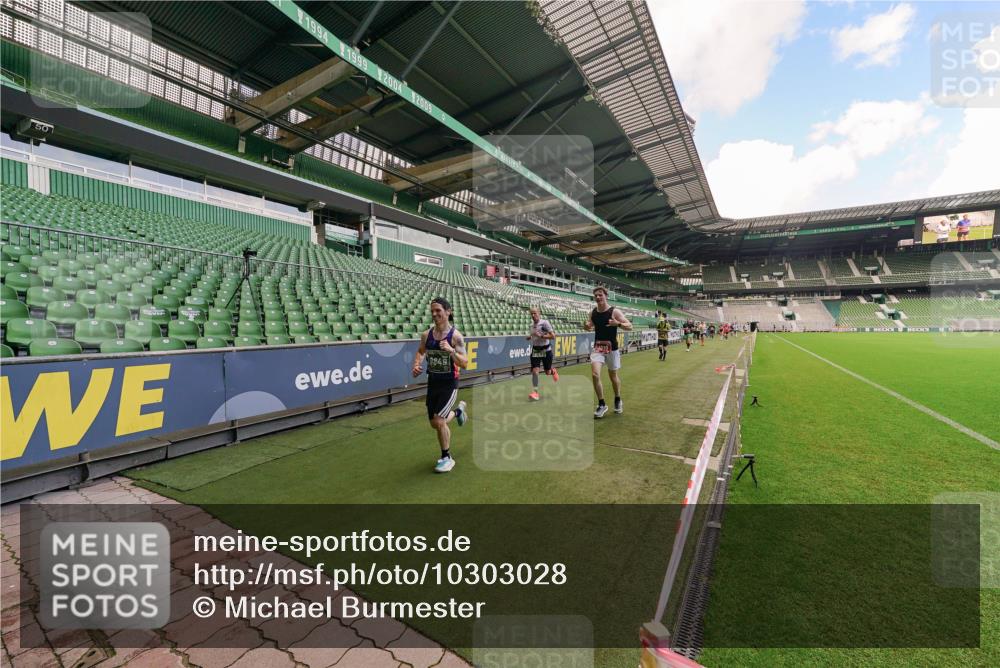 13.09.2026 - 21. swb-Marathon Bremen Michael Burmester http://msf.ph/oto/10303028 13.09.2026 12:42:36 Laufen im Stadion 439, 749, 819, 1009, 1223, 1224, 1411, 1562, 1619, 1667, 1712, 1745, 1797, 1822, 1850, 1862, 1879, 1921, 2094, 2207, 2651, 2683, 2986, 3251, 3368, 3584, 3624, 3688, 4096, 4399, 4795, 4847, 5316, 5663, 5672, 5828, 6198, 6264, 6359, 6929, 6991, 7141, 8311, 8383, 8394, 8689, 8749, 8994, 9065, 9120, 9153, 9200, 9533, 9849, 277, 346, 453, 807, 895, 901, 1118, 1248, 1320, 1323, 1472, 1576, 1587, 1717, 1751, 1911, 2141, 2352, 2670, 3080, 3606, 5160, 5163, 5912, 6112, 7650 meine-sportfotos.de
