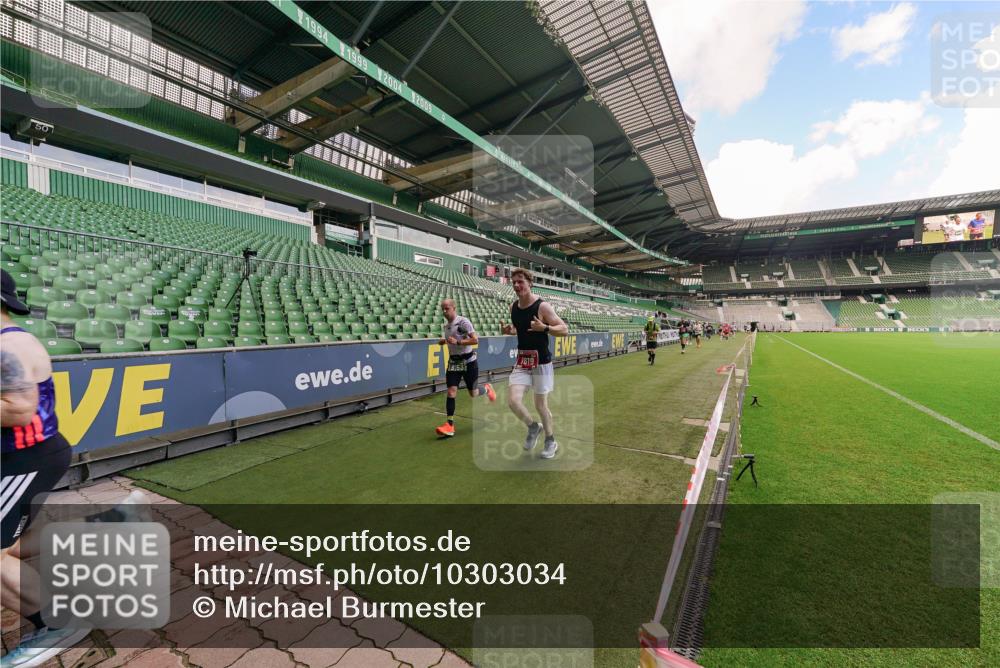 13.09.2026 - 21. swb-Marathon Bremen Michael Burmester http://msf.ph/oto/10303034 13.09.2026 12:42:37 Laufen im Stadion 439, 749, 819, 1009, 1223, 1224, 1411, 1562, 1619, 1667, 1712, 1745, 1797, 1822, 1850, 1862, 1879, 1921, 2094, 2207, 2651, 2683, 2986, 3251, 3368, 3584, 3624, 3688, 4096, 4399, 4795, 4847, 5316, 5663, 5672, 5828, 6198, 6264, 6359, 6929, 6991, 7141, 8311, 8383, 8394, 8689, 8749, 8994, 9065, 9120, 9153, 9200, 9533, 9849, 277, 346, 453, 807, 895, 901, 1118, 1248, 1320, 1323, 1472, 1576, 1587, 1717, 1751, 1911, 2141, 2352, 2670, 3080, 3606, 5160, 5163, 5912, 6112, 7650 meine-sportfotos.de