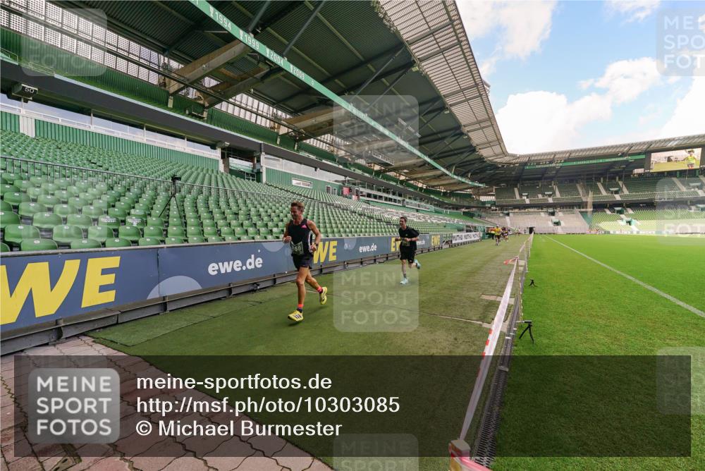 13.09.2026 - 21. swb-Marathon Bremen Michael Burmester http://msf.ph/oto/10303085 13.09.2026 12:43:01 Laufen im Stadion 439, 749, 819, 1009, 1223, 1224, 1562, 1619, 1667, 1712, 1745, 1822, 1850, 1862, 1879, 1921, 2094, 2207, 2651, 2683, 3251, 3368, 3500, 3584, 3624, 3688, 4096, 4847, 5143, 5199, 5316, 5601, 5663, 5672, 5776, 5828, 6264, 6359, 6579, 6929, 6991, 7141, 7170, 7841, 7950, 8311, 8383, 8394, 8689, 8749, 8850, 8994, 9120, 9153, 9200, 9233, 9533, 9849, 277, 453, 807, 862, 901, 1248, 1320, 1323, 1472, 1576, 1587, 1717, 1751, 1911, 5160, 5163, 5912 meine-sportfotos.de