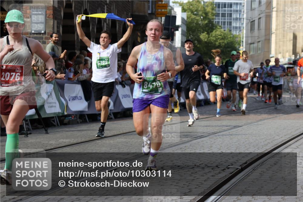 13.09.2026 - 21. swb-Marathon Bremen Strokosch-Dieckow http://msf.ph/oto/10303114 13.09.2026 13:29:59 Ziel 124, 716, 1073, 1243, 1581, 1861, 2076, 2289, 2742, 3030, 3320, 3618, 4115, 4576, 5244, 6006, 6127, 6384, 6690, 6725, 6930, 7079, 7384, 7426, 7649, 7884, 8481, 8594, 8612, 8771, 8831, 9049, 9534, 9747, 9770, 10013, 13031, 1308, 1611, 1653, 1909, 1938, 2126, 2364, 3190, 5039, 5198, 5348, 5615, 6225, 6720, 6942, 6992, 6994, 7184, 7609, 7932, 7966, 8110, 8115, 8441, 9104, 9125, 9529 meine-sportfotos.de