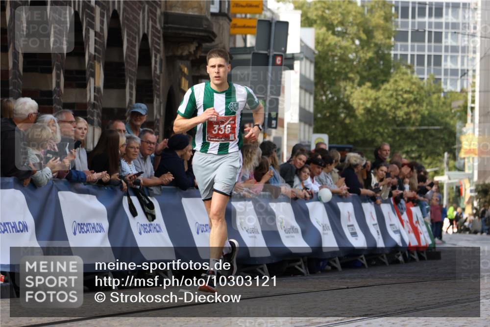 13.09.2026 - 21. swb-Marathon Bremen Strokosch-Dieckow http://msf.ph/oto/10303121 13.09.2026 12:54:25 Ziel 1256, 1629, 6112, 9399, 9617, 1020 meine-sportfotos.de